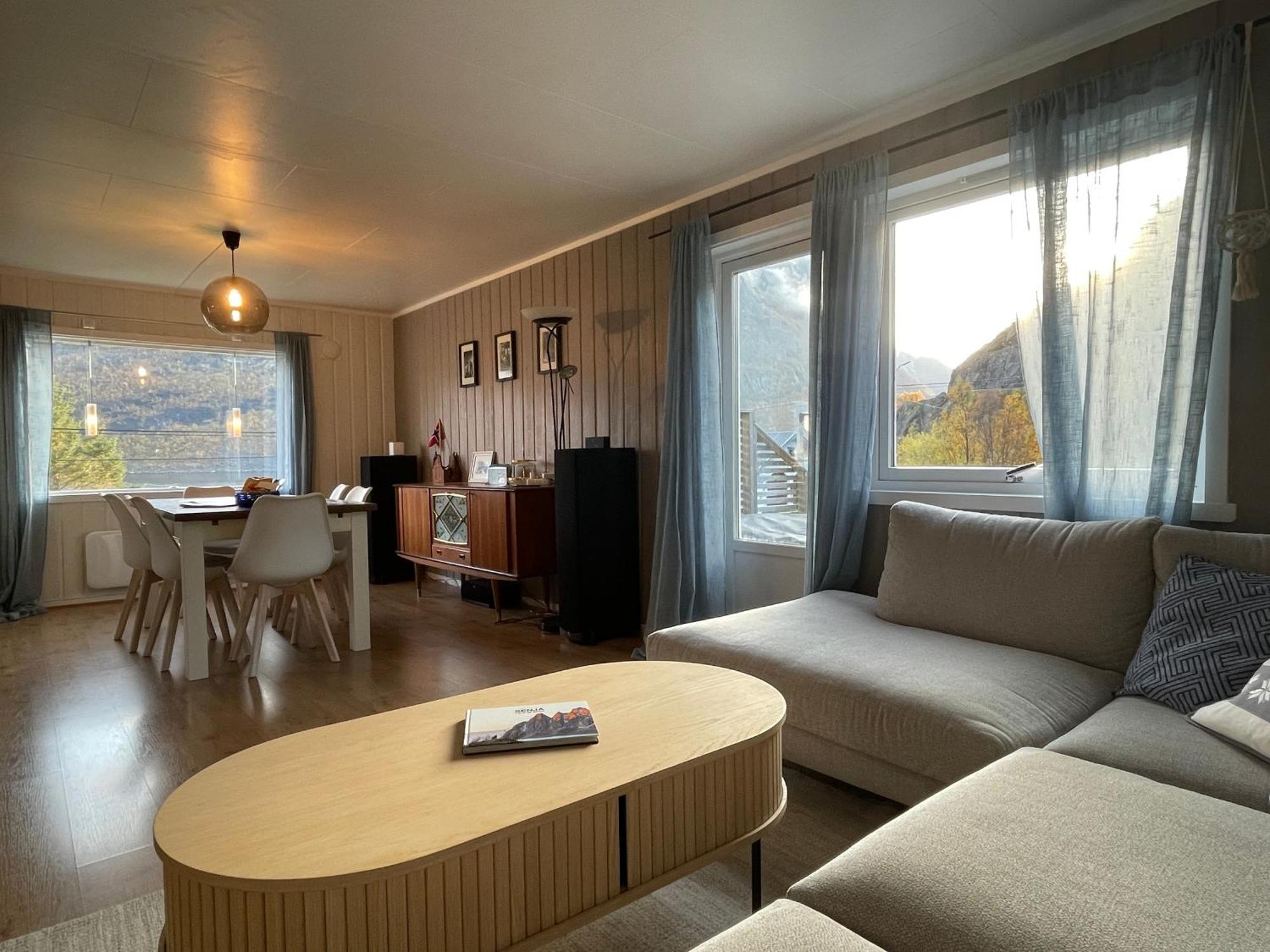 Segla Guesthouse - With View Of Fjord Fjordgard Экстерьер фото