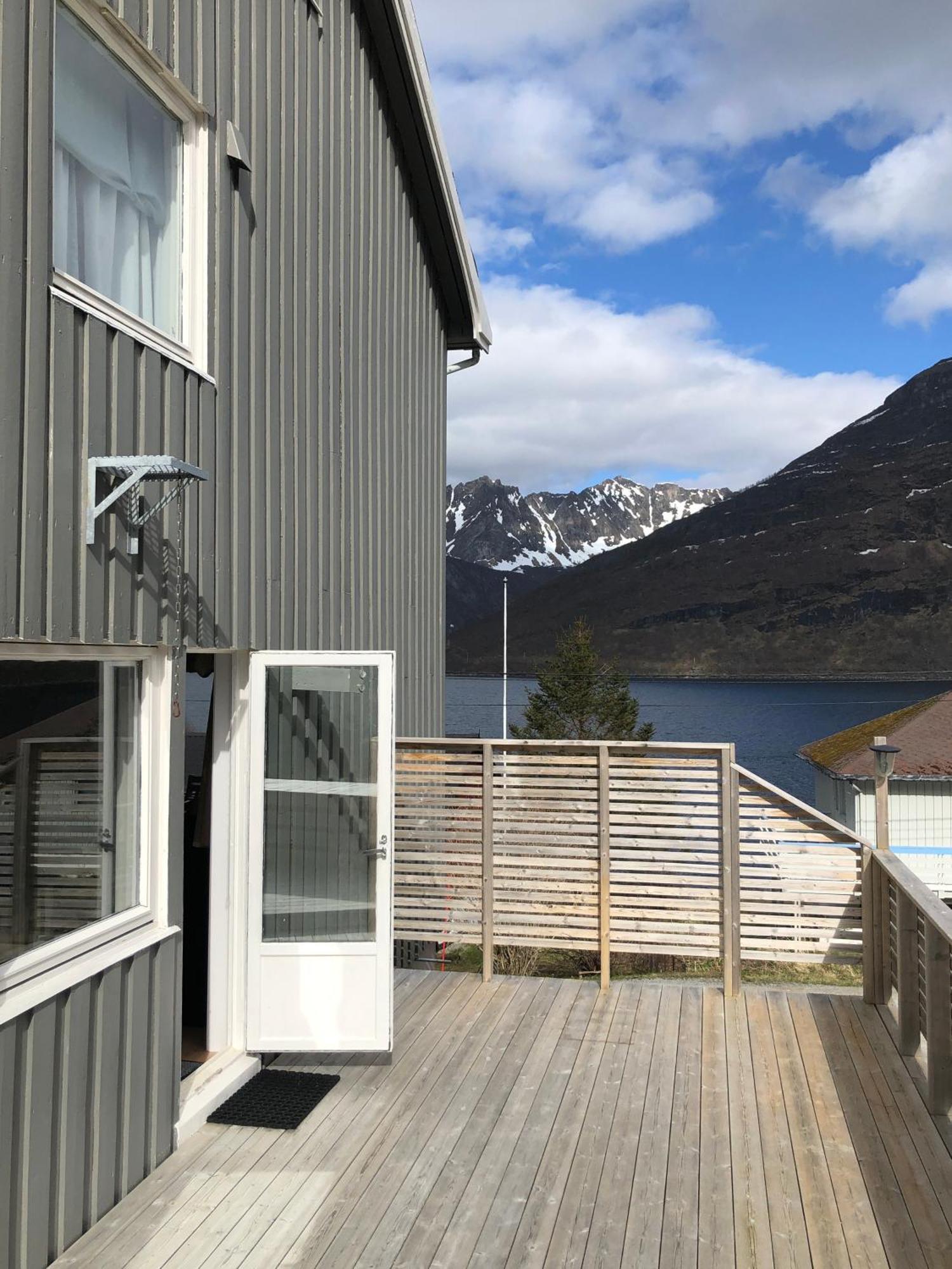 Segla Guesthouse - With View Of Fjord Fjordgard Экстерьер фото