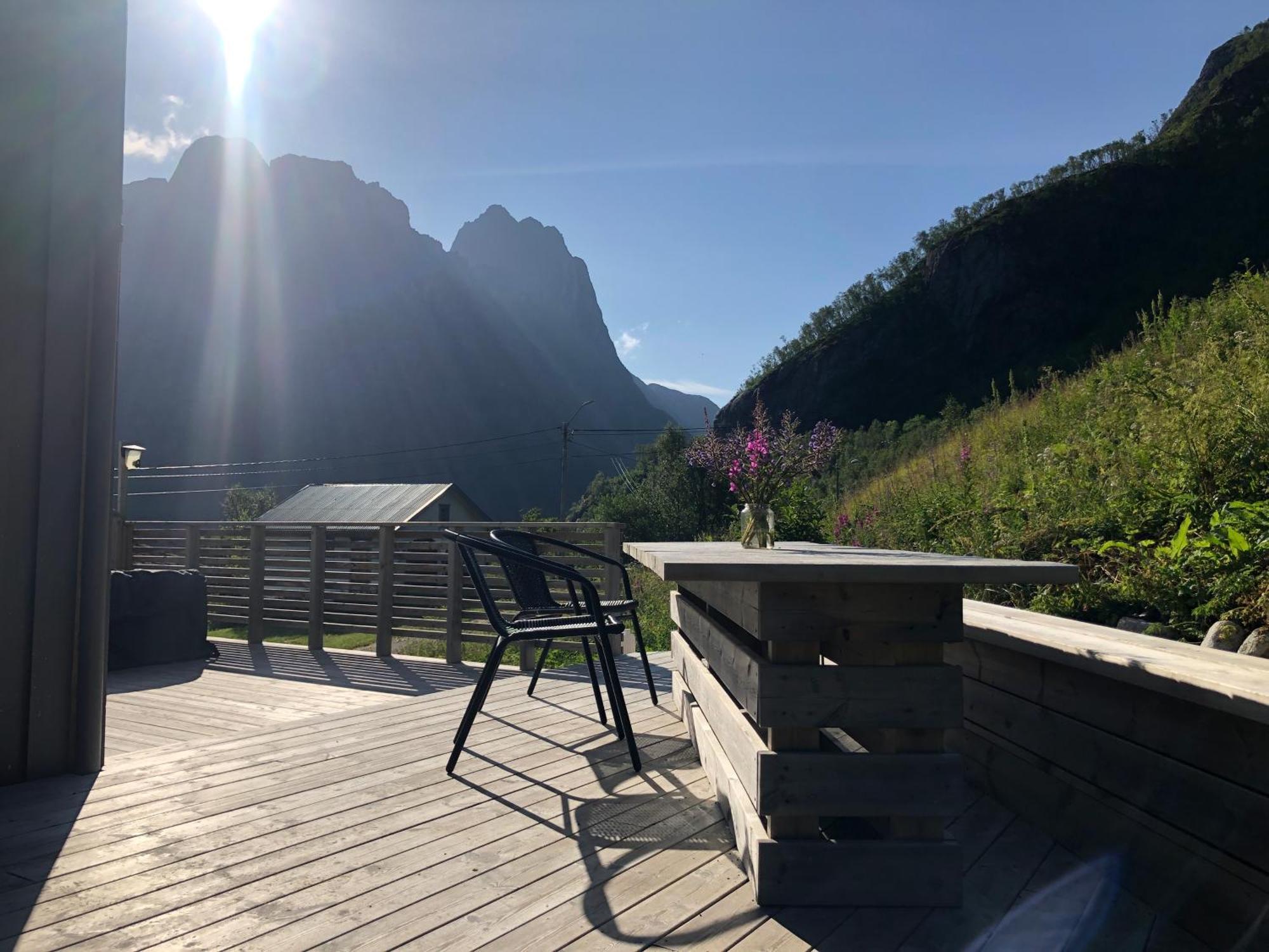 Segla Guesthouse - With View Of Fjord Fjordgard Экстерьер фото